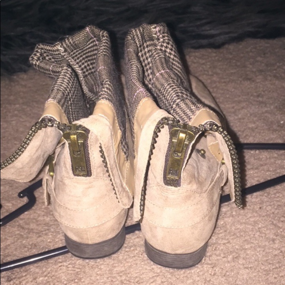 Booties - Picture 3 of 5